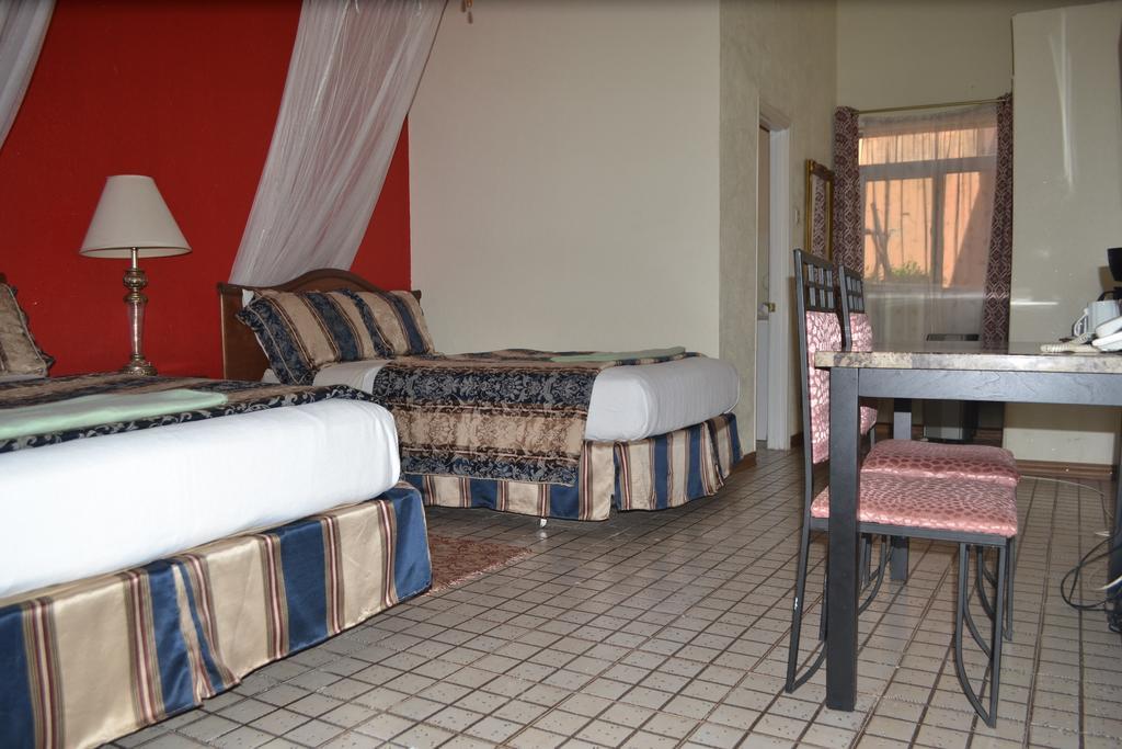 Executive Airport Hotel Entebbe Kamer foto