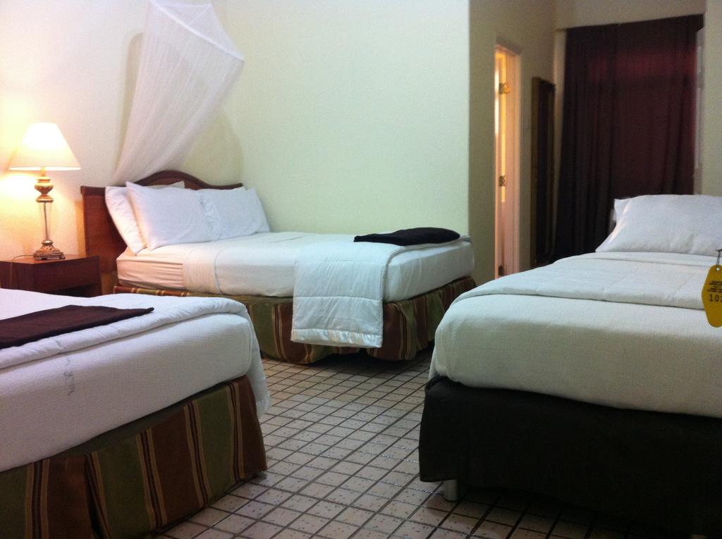 Executive Airport Hotel Entebbe Kamer foto