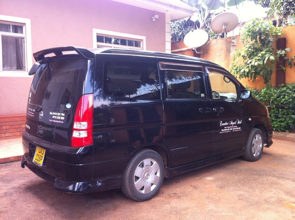 Executive Airport Hotel Entebbe Buitenkant foto