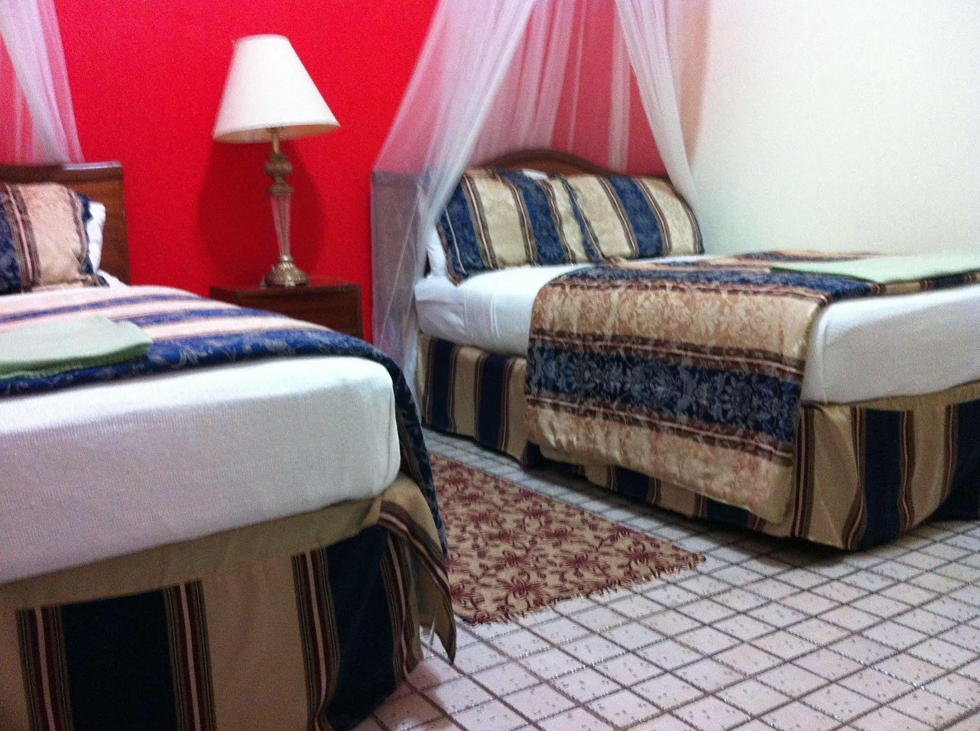 Executive Airport Hotel Entebbe Buitenkant foto