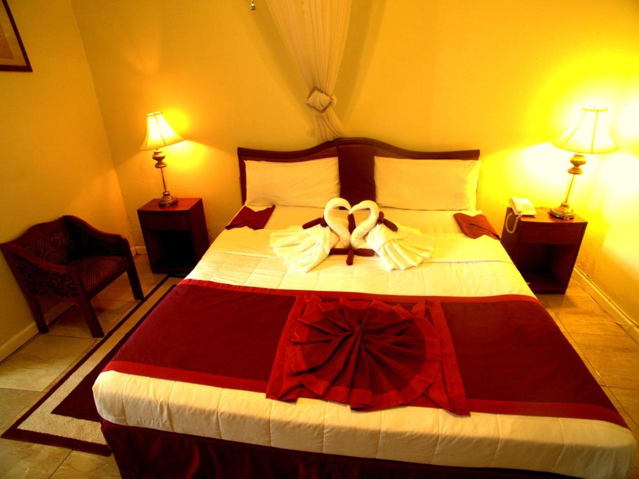 Executive Airport Hotel Entebbe Buitenkant foto